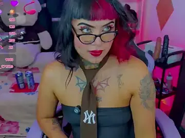 Stripchat Live Porn of LauriInk1