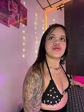 Stripchat Free Live Porn of SussyRoxy_