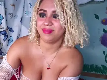 Stripchat Live Sex of Lucy_White__