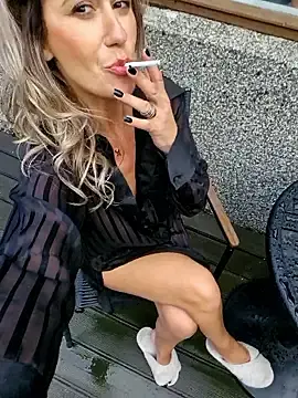 Stripchat Live Sex Cam of CelynaRoss