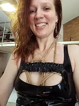 Stripchat Free Porn Cam of Exhibitionsplit