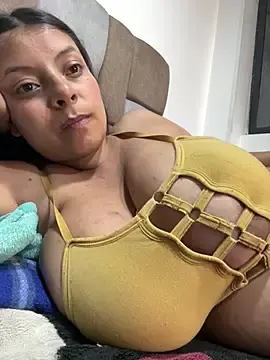 Stripchat Sex Cam of RsellAmb