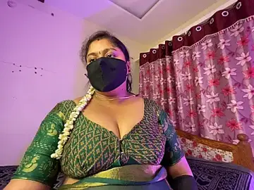 Stripchat Live Sex of LouleyRani_