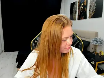 Stripchat Adult Webcam of Strawberrye