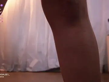 Stripchat Watch Live Sex Cams of ashley2004_x