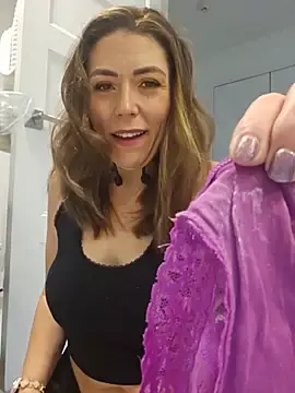 Stripchat Nude Webcam of Ellie-Elizabeth