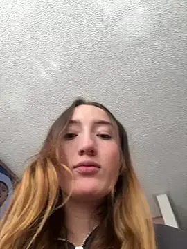 Stripchat Best live sex cam show of Valery_Salmons