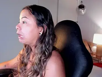 Stripchat Free Porn Cam of dulce_lyraa1