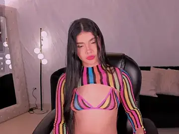 Stripchat Nude Webcam of MiaLaurence