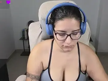Stripchat Sex Cam of blue__moon_