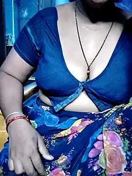 Stripchat Nude Webcam of shanthi_telugu99