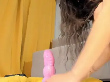 Stripchat Sex Cam of IreneHabibi