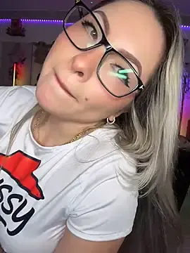 Stripchat Free Porn Cam of may_aceros