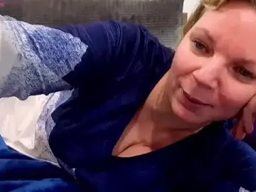 Stripchat Live Sex of l4dyc4pricorn76