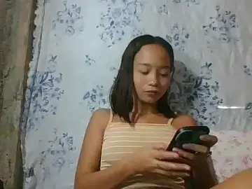 Stripchat Sex Cam of Asianpinay_Skinny1818