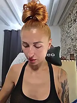 Stripchat Live Porn of kylie_blck