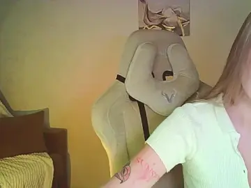 Stripchat Free Live Porn of mia_raspberrie