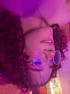 Stripchat Live Sex Cam of Scarlett_Squerit