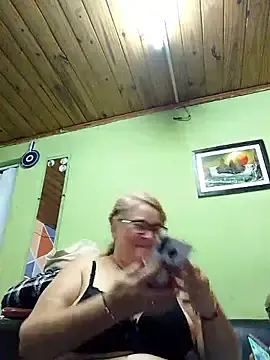 Stripchat Live Sex of momismilf544