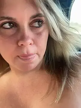 Stripchat Free Porn Cam of Samantha_official