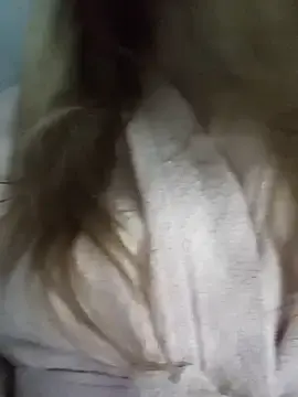 Stripchat Free Porn Cam of KattyLuuu
