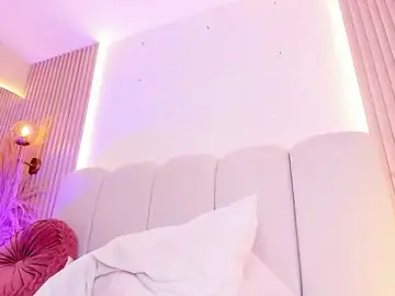 Stripchat Sex Cam of carolriveraa_