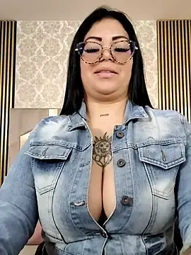Stripchat Live Porn of martinna_tay