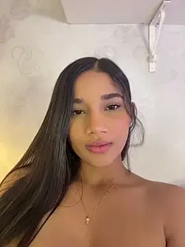 Stripchat Adult Webcam of AlessiaVallmont
