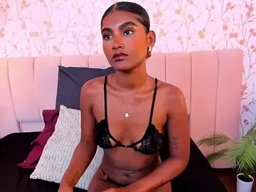 Stripchat Nude Webcam of halleylorens
