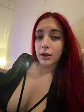 Stripchat Sex Cam of sexymelli18