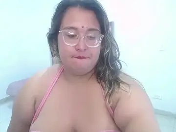 Stripchat Adult Webcam of HoneyBunnyBBW