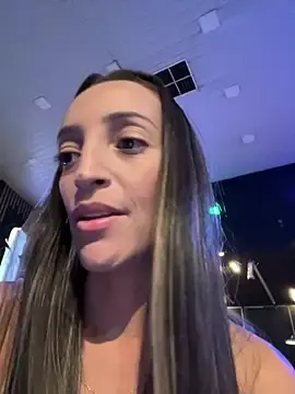 Stripchat Free Porn Cam of BelleLouiseVp