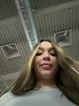 Stripchat Adult Webcam of barbiehumpxxx
