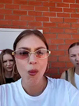 Stripchat Nude Webcam of caressyourself
