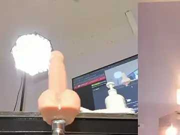 Stripchat Best live sex cam show of lupeebony