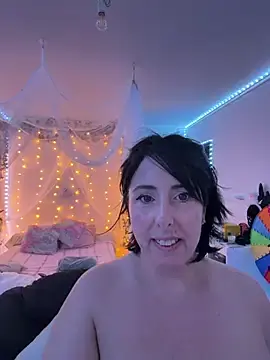 Stripchat Live Sex Cam of juliee1979