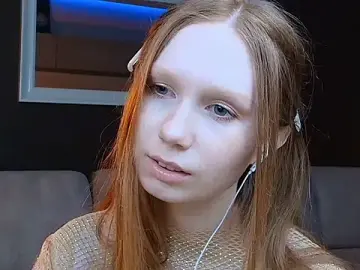 Stripchat Live Porn of FoxyMira
