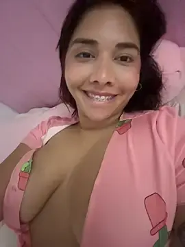 Stripchat Live Sex of LucyMartelli