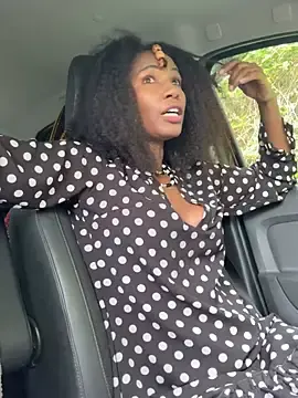 Stripchat Free Porn Cam of ShantelSexyYoungMilfie