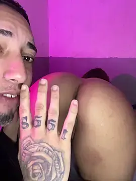 Stripchat Free Live Porn of CasalMaldoso02