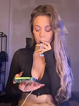Stripchat Free Porn Cam of meanexx
