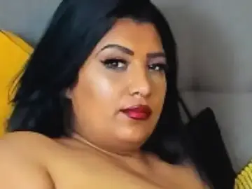 Stripchat Live Sex Cam of AmyCubes