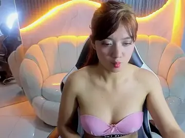 Stripchat Free Live Porn of Karolll18_Tx