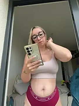 Stripchat Live Sex of Giuliana_baby