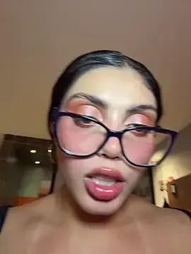 Stripchat Sex Cam of zui_lu