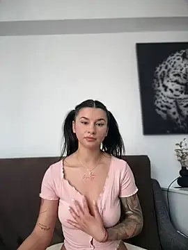 Stripchat Sex Cam of DramaQueen__