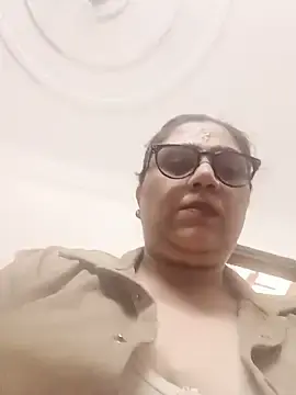 Stripchat Adult Webcam of yourchahat27