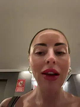 Stripchat Live Porn of EmaSalis