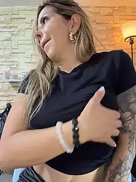 Stripchat Sex Cam of _Abril-Office1