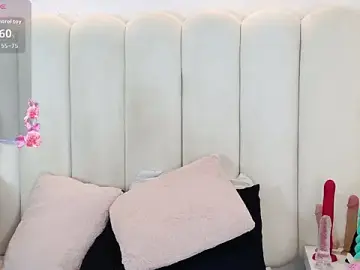 Stripchat Live Sex Cam of emily_hilton1